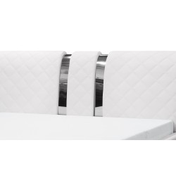 Cama tapizada Padova con espacio para ropa de cama: comodidad y elegancia incomparables en tu dormitorio.