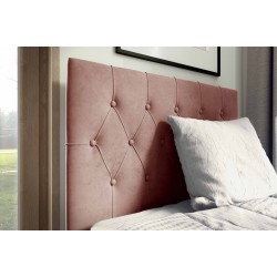 Cama Modena I con adornos acolchados: Comodidad y elegancia en uno.