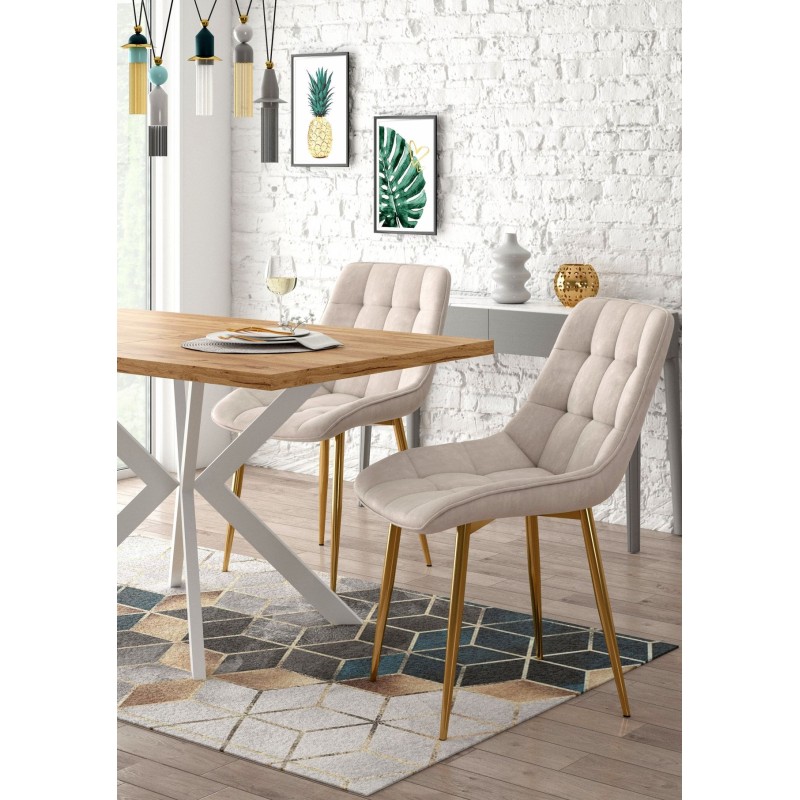 Samtstuhl (beige) / goldene Beine