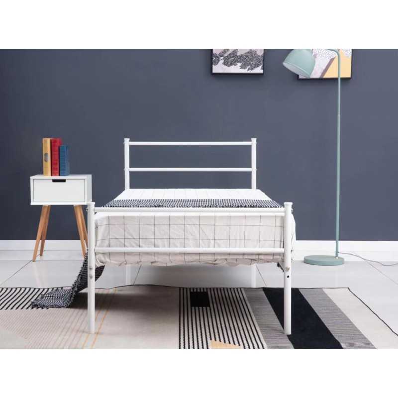 Bed (white)