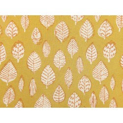 Zestaw 2 poduszek dekoracyjnych GINNALA Bawełna 45 x 45 cm Żółty Wzór roślinny