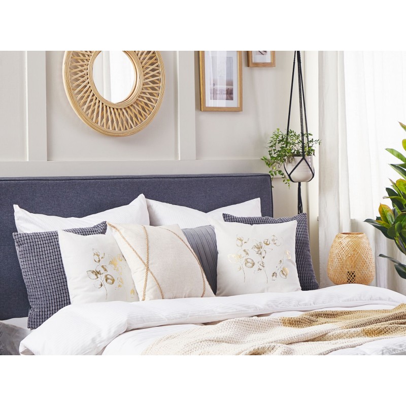 Zestaw 2 poduszek dekoracyjnych GOMPHRENA 45 x 45 cm Jasnobeżowy Wzór roślinny