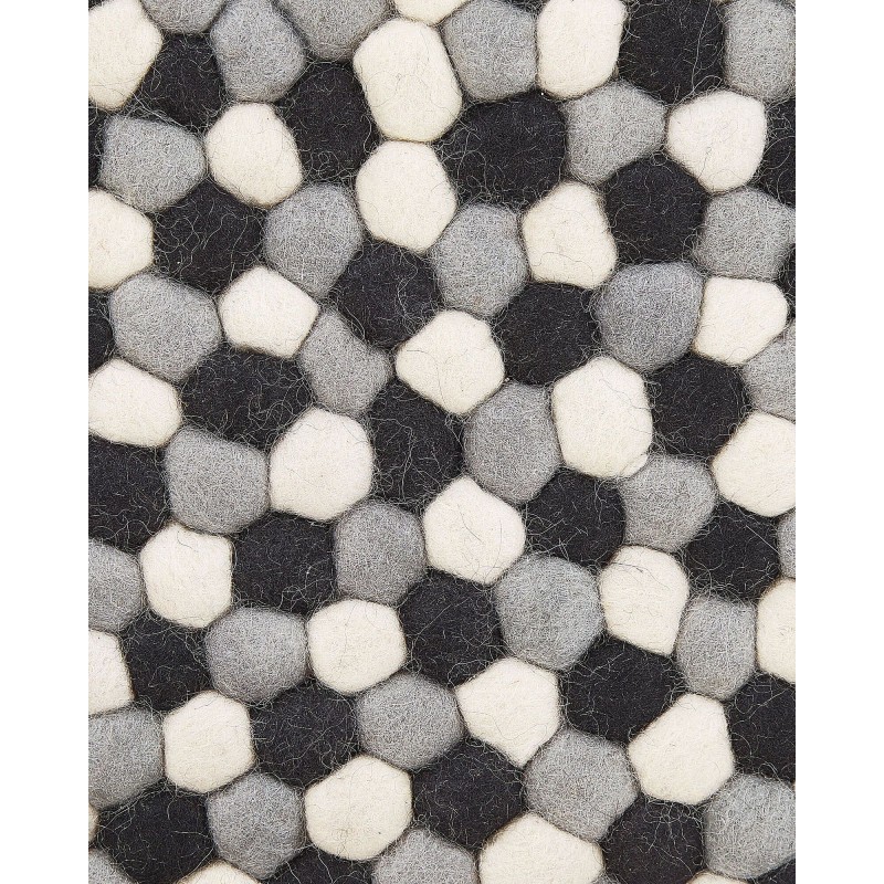 Dywan okrągły z filcowych kulek ø 140 cm wielokolorowy PENEK