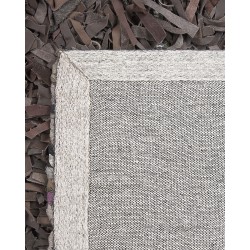 Dywan skórzany 140 x 200 cm brązowy MUT