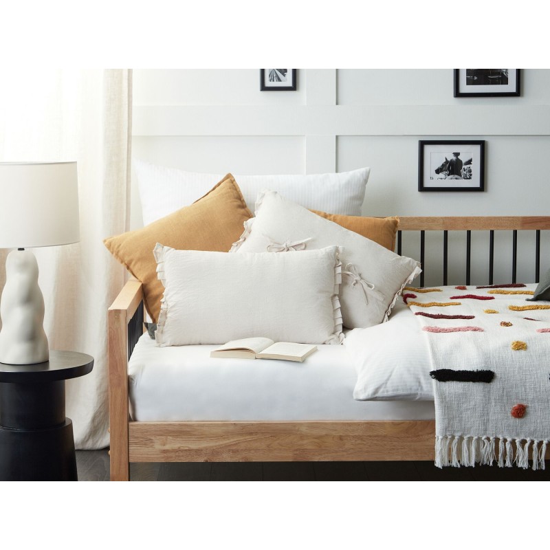 Zestaw 2 poduszek dekoracyjnych SASSAFRAS Len 30 x 45 cm Złamana biel Jednolity