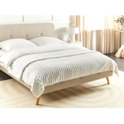 Narzuta na łóżko RAKYA Sztuczne futro 200 x 220 cm Biały