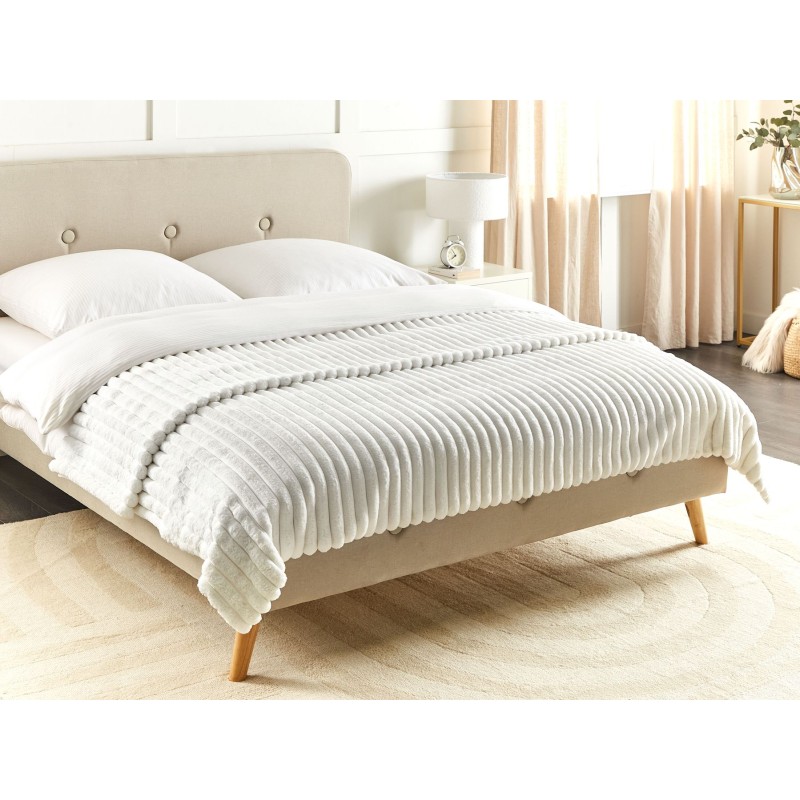 Narzuta na łóżko RAKYA Sztuczne futro 200 x 220 cm Biały