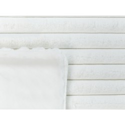 Narzuta na łóżko RAKYA Sztuczne futro 200 x 220 cm Biały