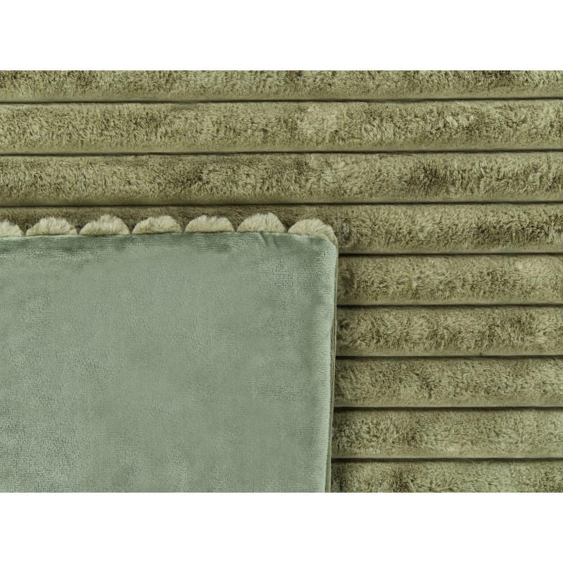 Narzuta na łóżko RAKYA Sztuczne futro 200 x 220 cm Zielony