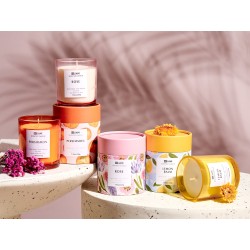 Zestaw 3 świeczek zapachowych COLORFUL BARREL Wosk sojowy Nuty orientalne Nuty ziołowe Nuty kwiatowe