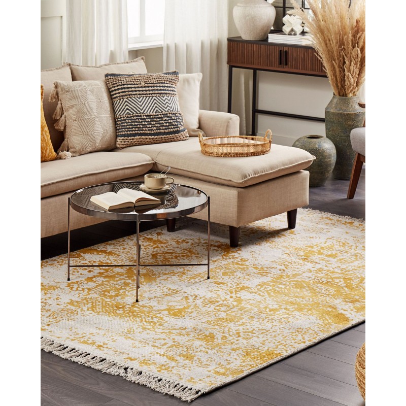 Dywan z wiskozy 140 x 200 cm żółto-beżowy BOYALI