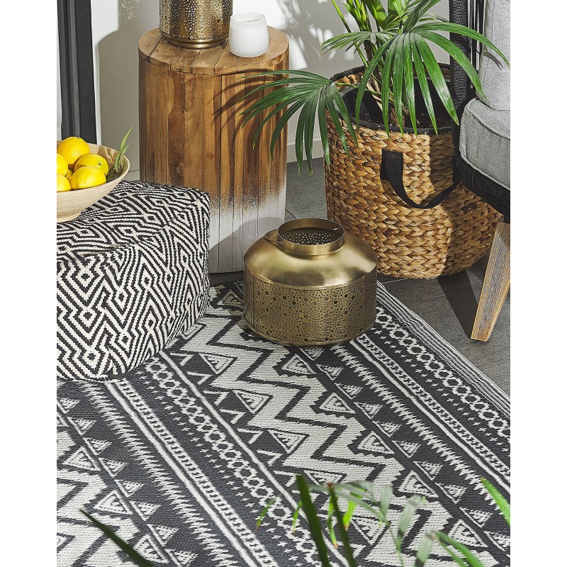 Dywan zewnętrzny 120 x 180 cm czarny NAGPUR