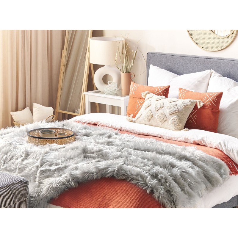 Narzuta na łóżko DELICE 150 x 200 cm Jasnoszary