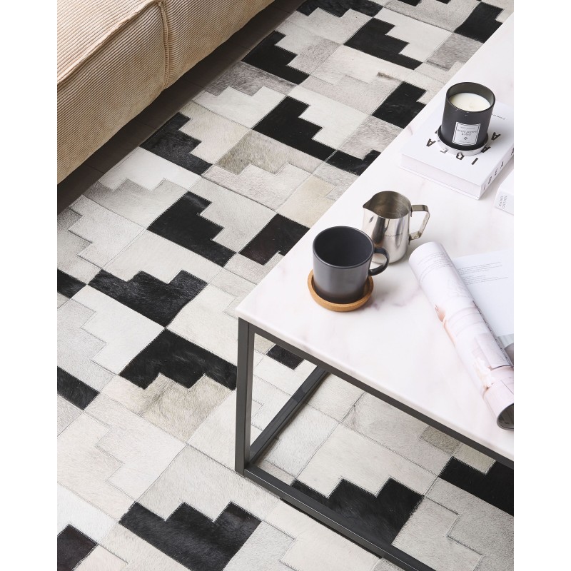 Dywan patchwork skórzany 140 x 200 cm czarno-szary EFIRLI