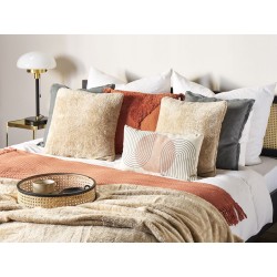 Zestaw 2 poduszek dekoracyjnych PILEA Sztuczne futro 45 x 45 cm Beżowy Jednolity