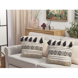 Zestaw 2 poduszek dekoracyjnych SAMBUCUS Bawełna 45 x 45 cm Beżowy Wzór geometryczny