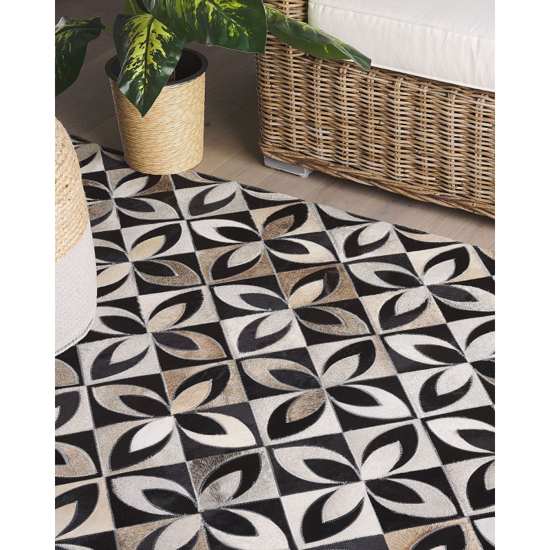 Dywan patchwork skórzany 140 x 200 cm wielokolorowy ISHAN