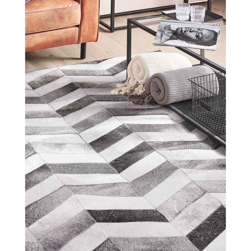 Dywan skórzany 140 x 200 cm szary AKSAZ