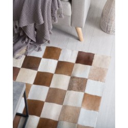 Dywan skórzany 140 x 200 cm brązowo-beżowy SOLMAZ