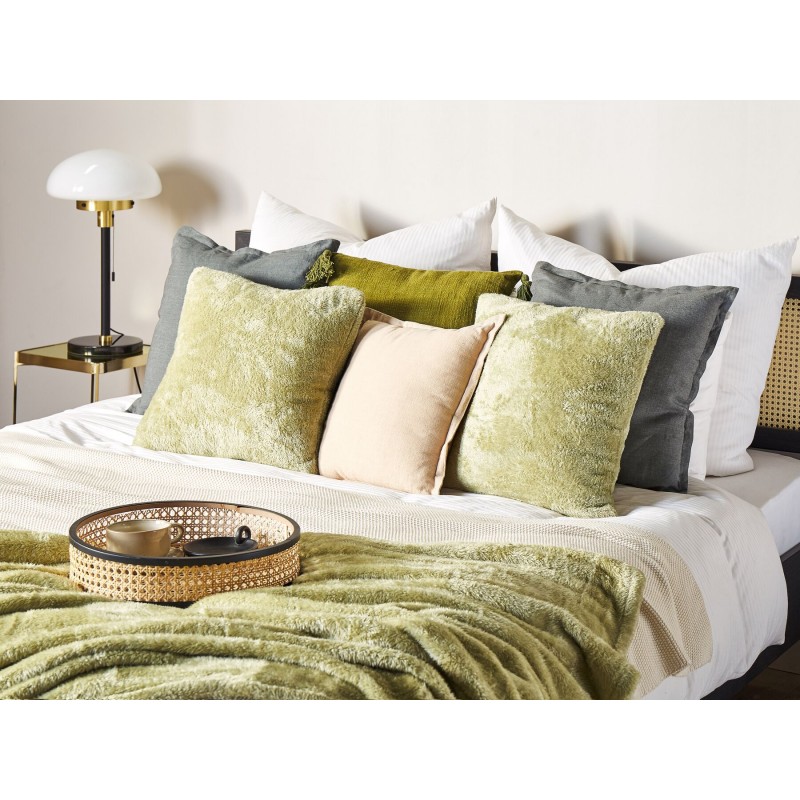 Zestaw 2 poduszek dekoracyjnych PILEA Sztuczne futro 45 x 45 cm Jasnozielony Jednolity