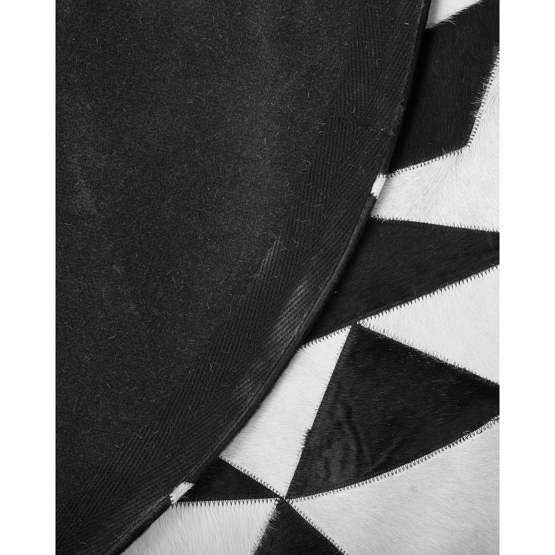 Dywan okrągły skórzany ⌀ 140 cm czarno-biały TURGUTLU