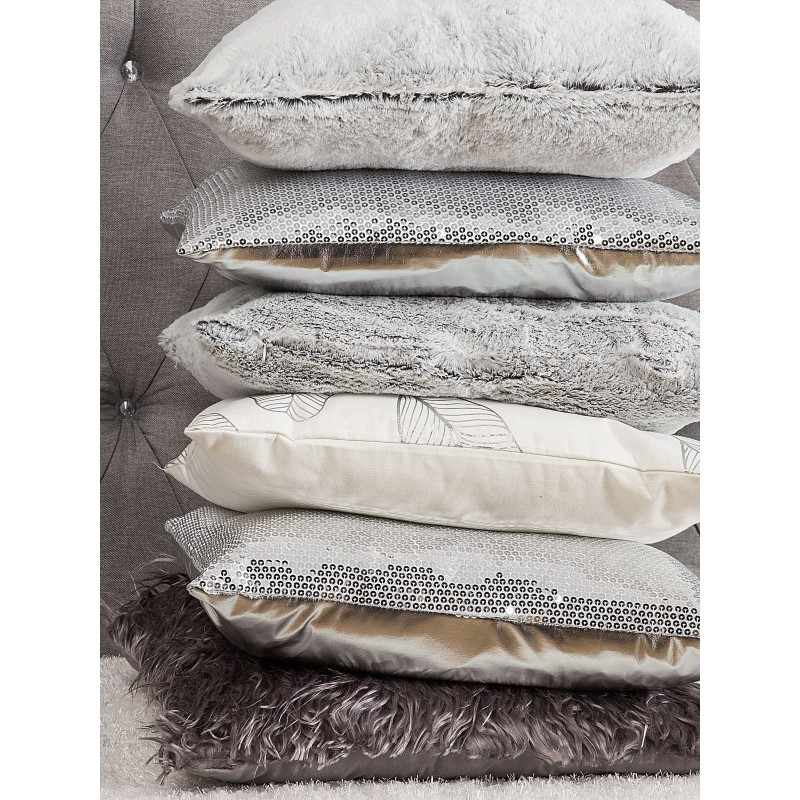 Zestaw 2 poduszek dekoracyjnych CLEMATIS Sztuczne futro 45 x 45 cm Jasnoszary Jednolity