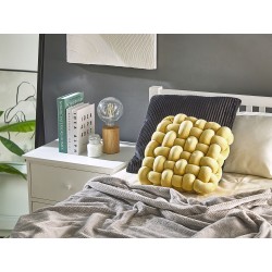 Welurowa poduszka dekoracyjna supeł 30 x 30 cm żółta SIRALI