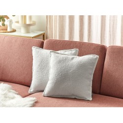 Zestaw 2 poduszek dekoracyjnych SENECIA Boucle 45 x 45 cm Złamana biel Jednolity