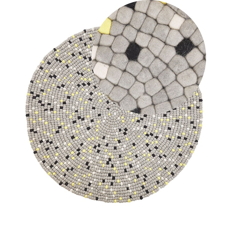 Dywan okrągły z filcowych kulek ⌀ 140 cm jasnoszary PENEK