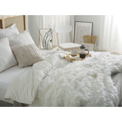 Narzuta na łóżko DELICE 200 x 220 cm Biały