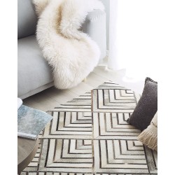 Dywan patchwork skórzany 140 x 200 cm beżowy TEKIR